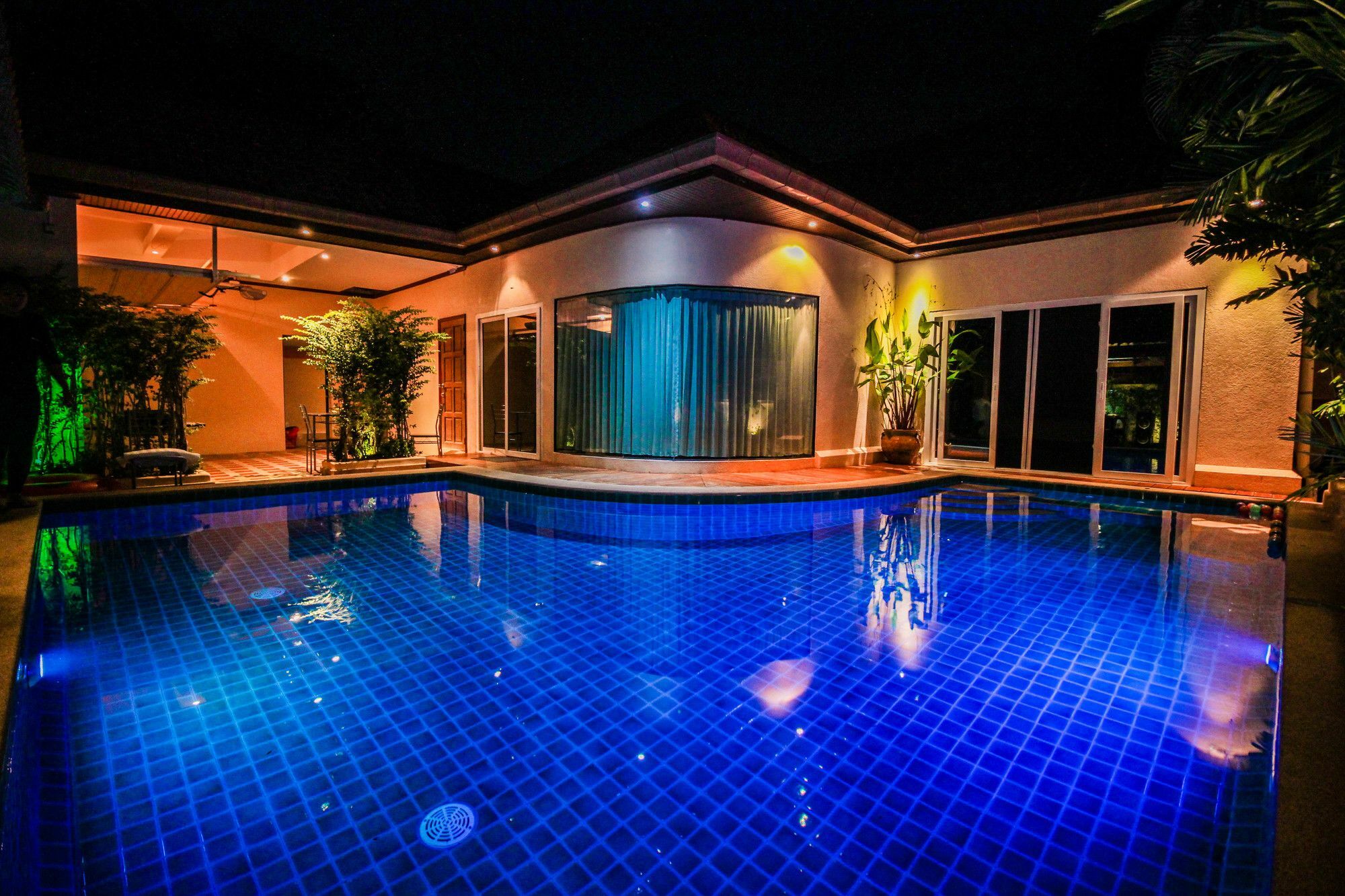 Cosy Beach Pool Villas By Pattaya Sunny Rentals Eksteriør billede