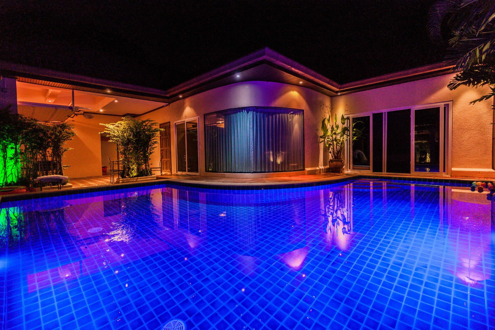 Cosy Beach Pool Villas By Pattaya Sunny Rentals Eksteriør billede