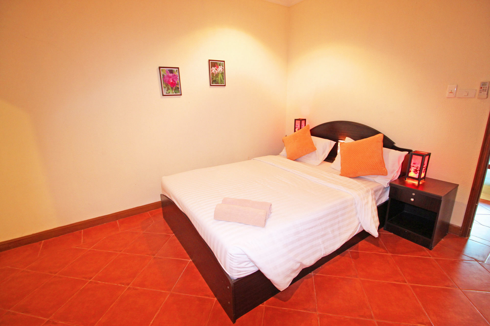 Cosy Beach Pool Villas By Pattaya Sunny Rentals Eksteriør billede