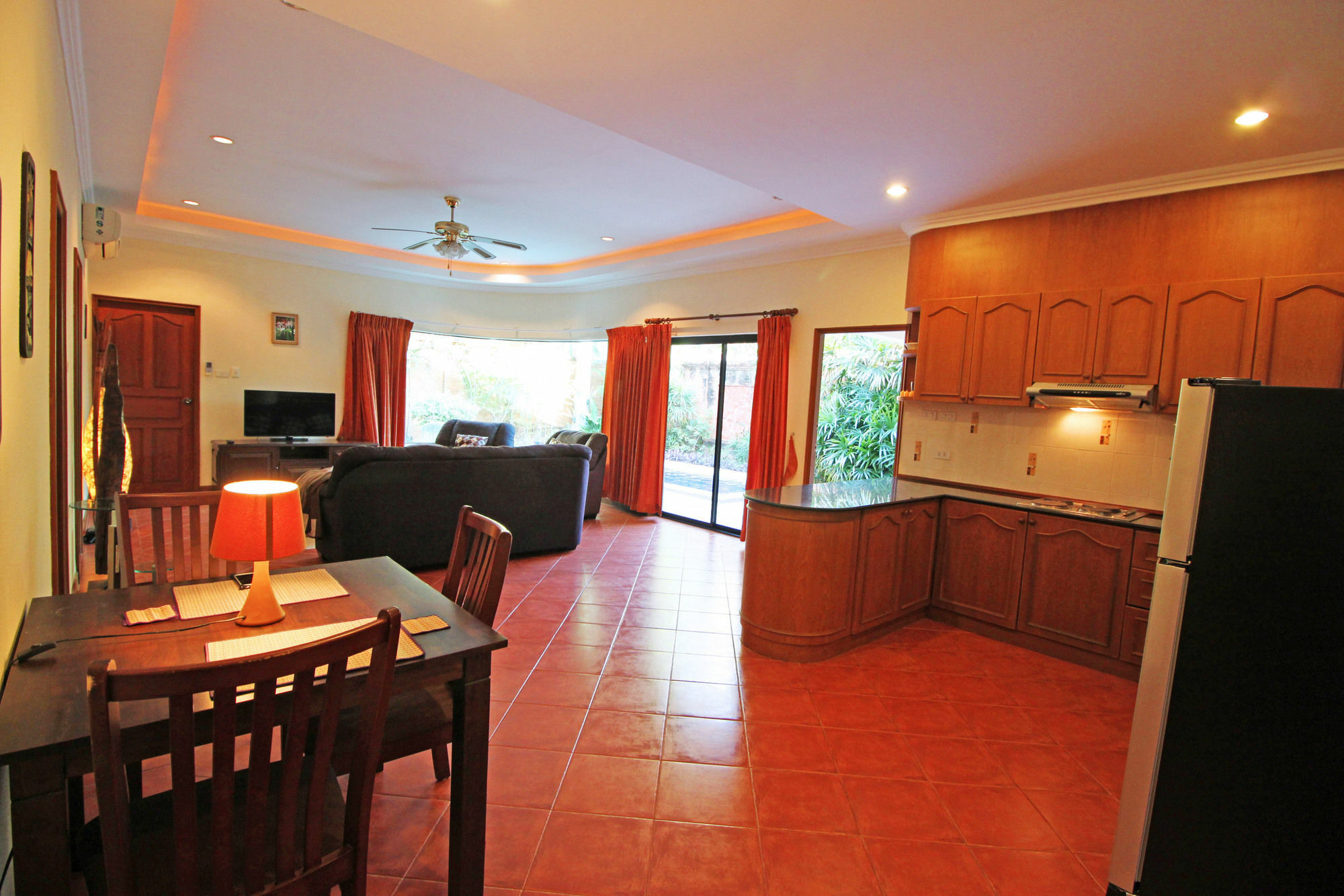 Cosy Beach Pool Villas By Pattaya Sunny Rentals Eksteriør billede